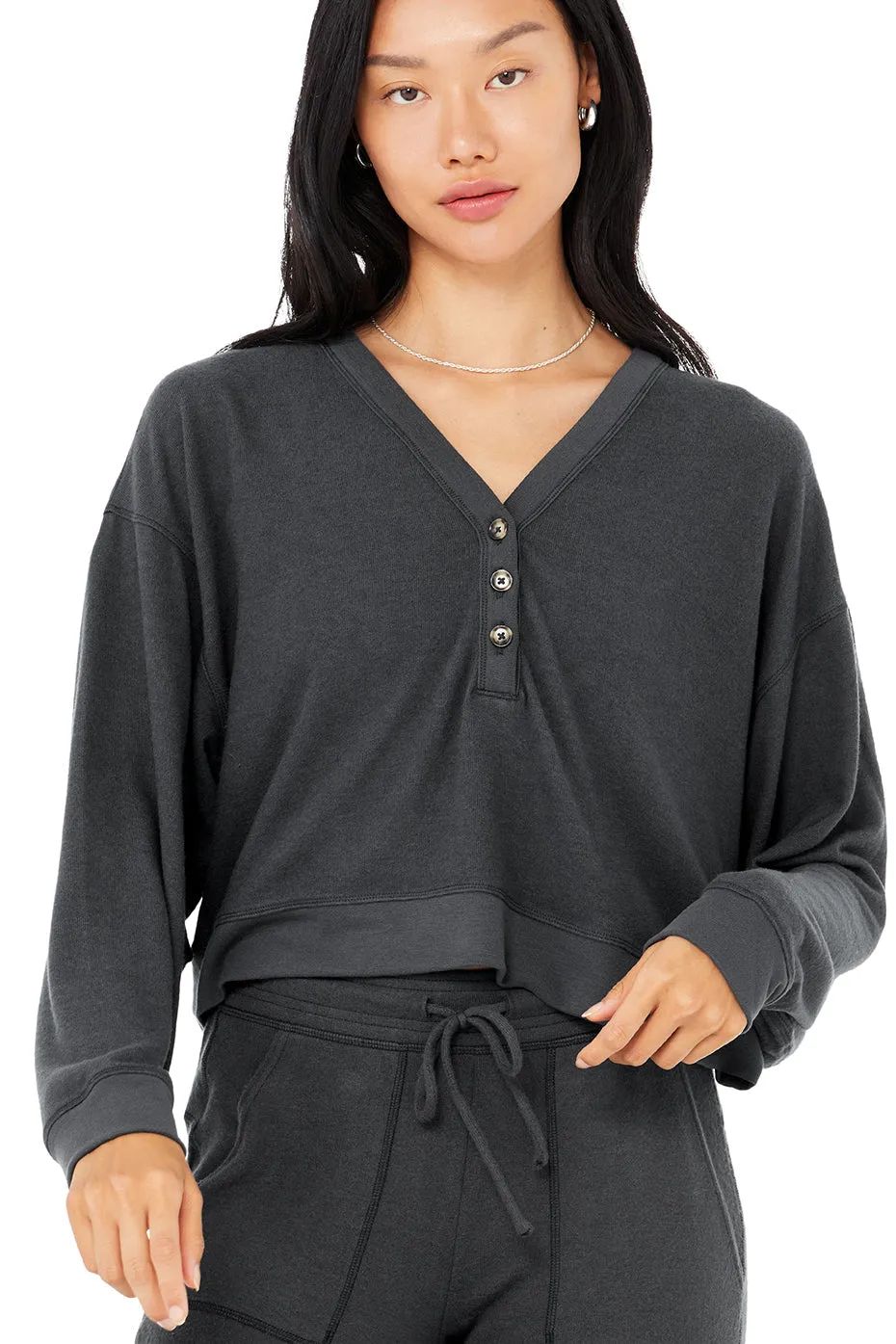 Alolux Soho Cropped Henley - Anthracite
