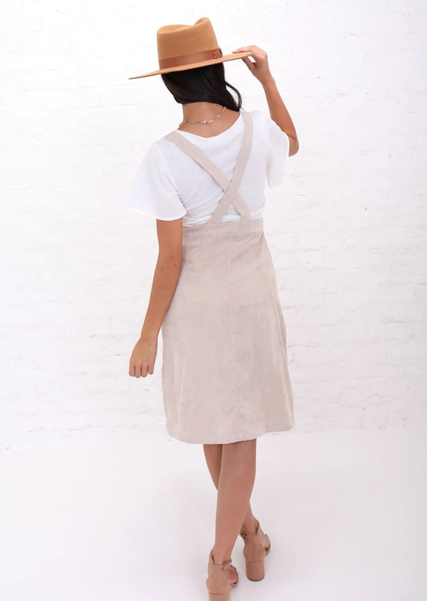 Evie in Oatmeal
