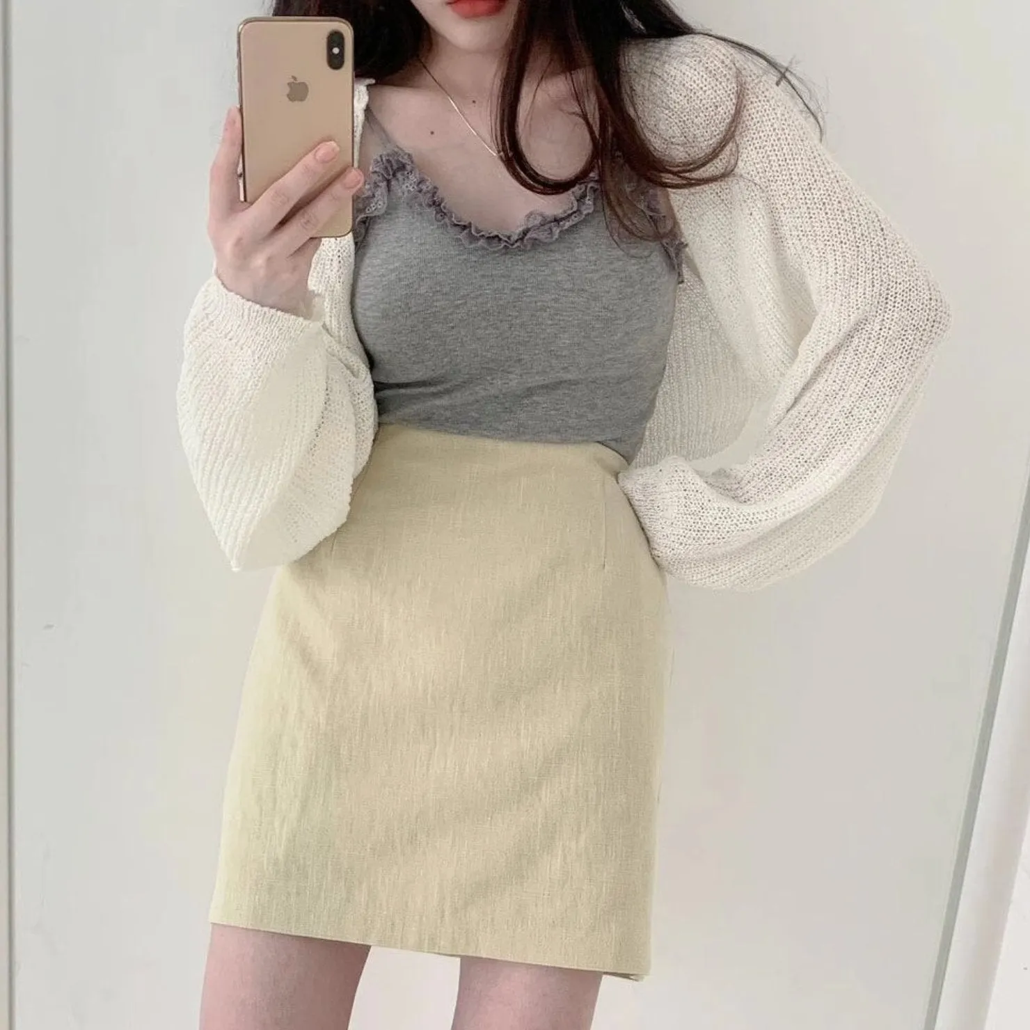 KNITTED CROP SWEATER