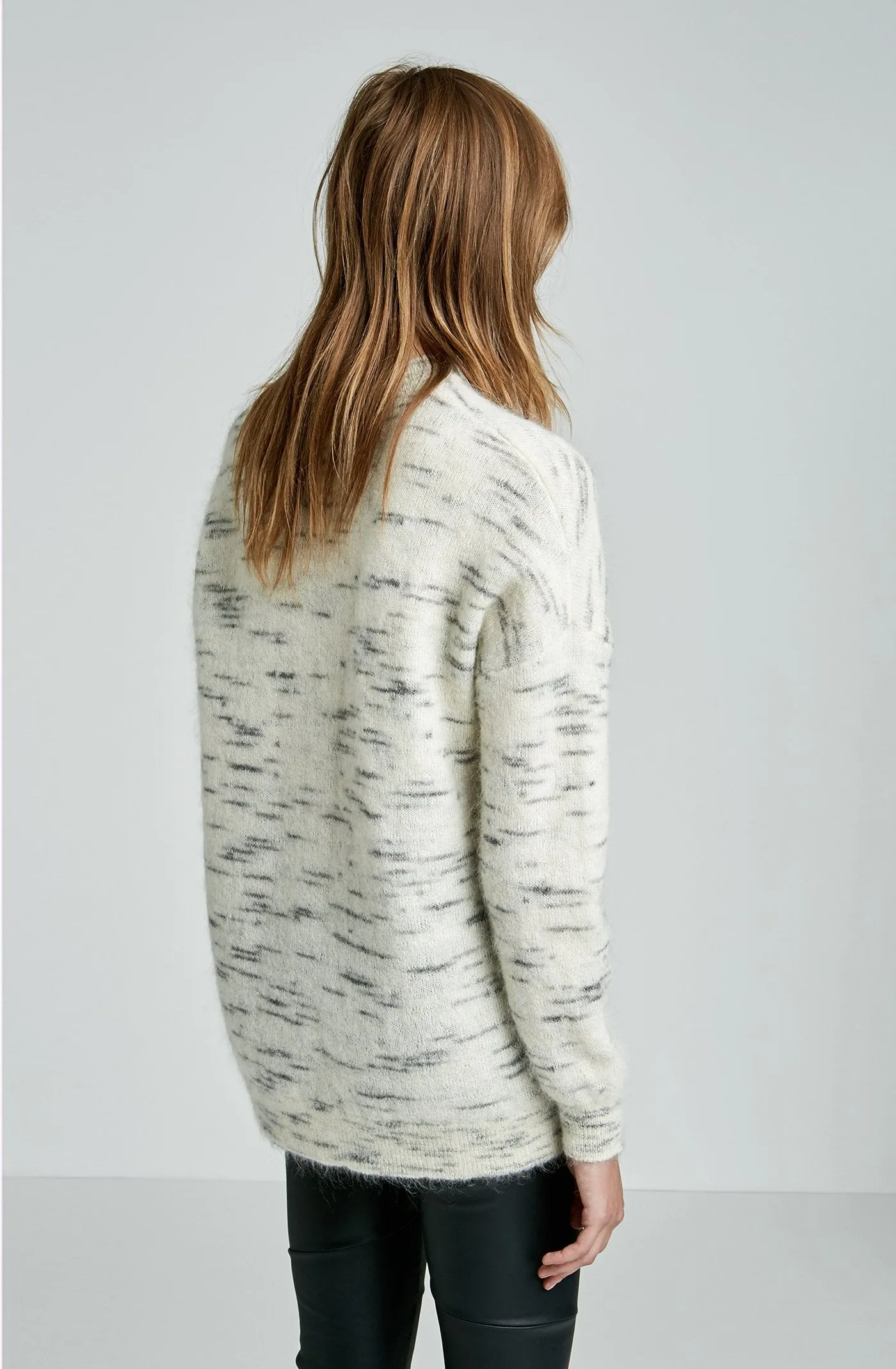 MOHAIR BOYFRIEND SWEATER