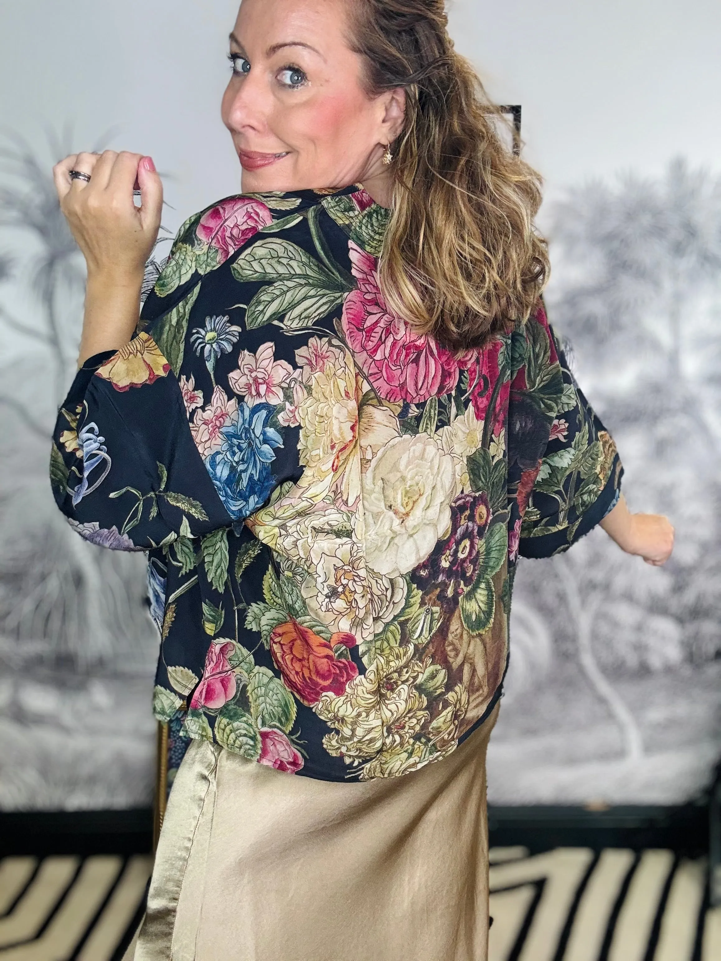 Primula Black Crepe Kimono