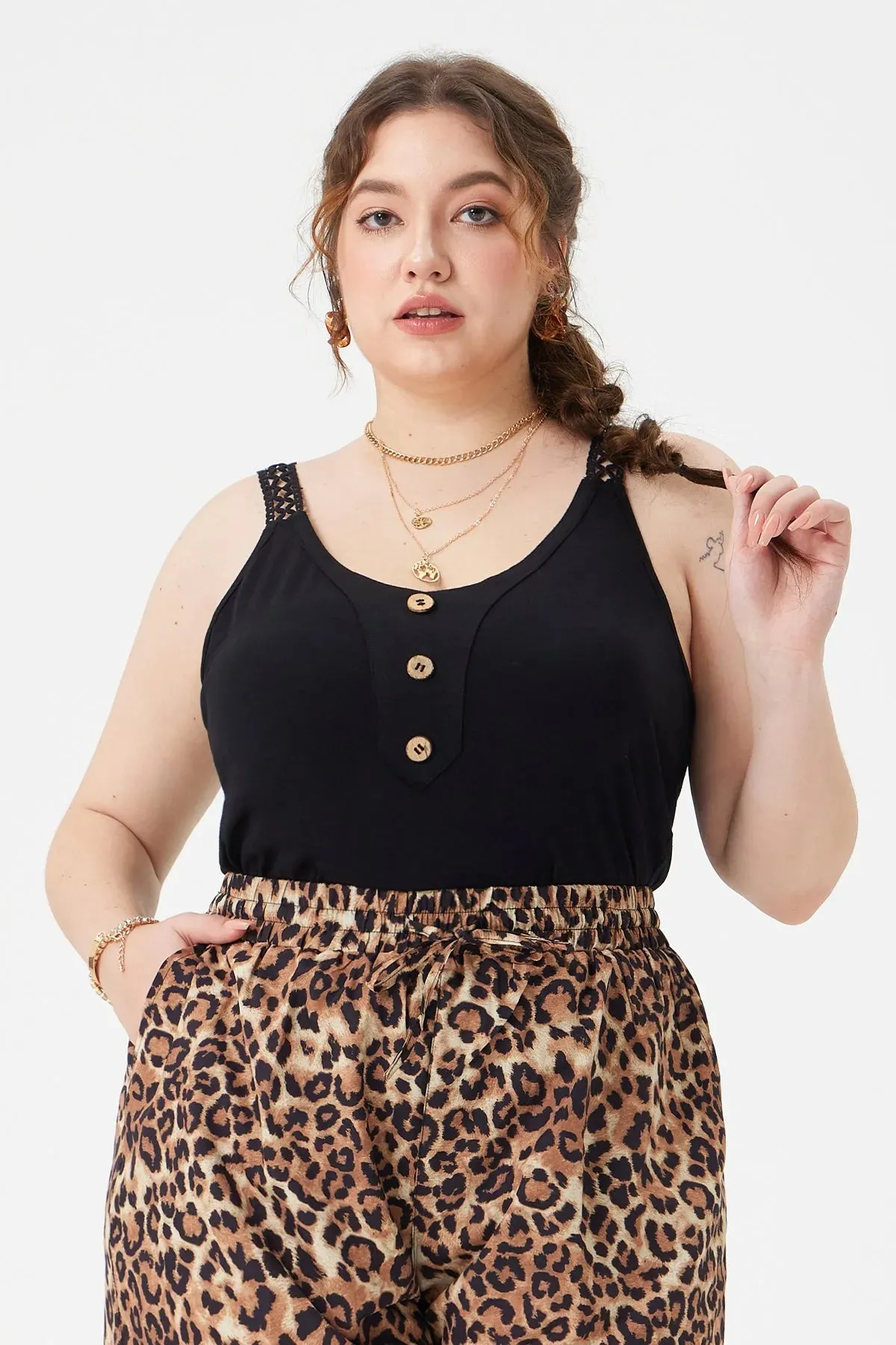 Solid Lace Straps Camisole Button Detail Tank