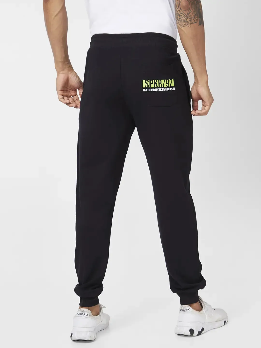 Spykar Men Black Blended Ankle Length Mid Rise Joggers Trackpant