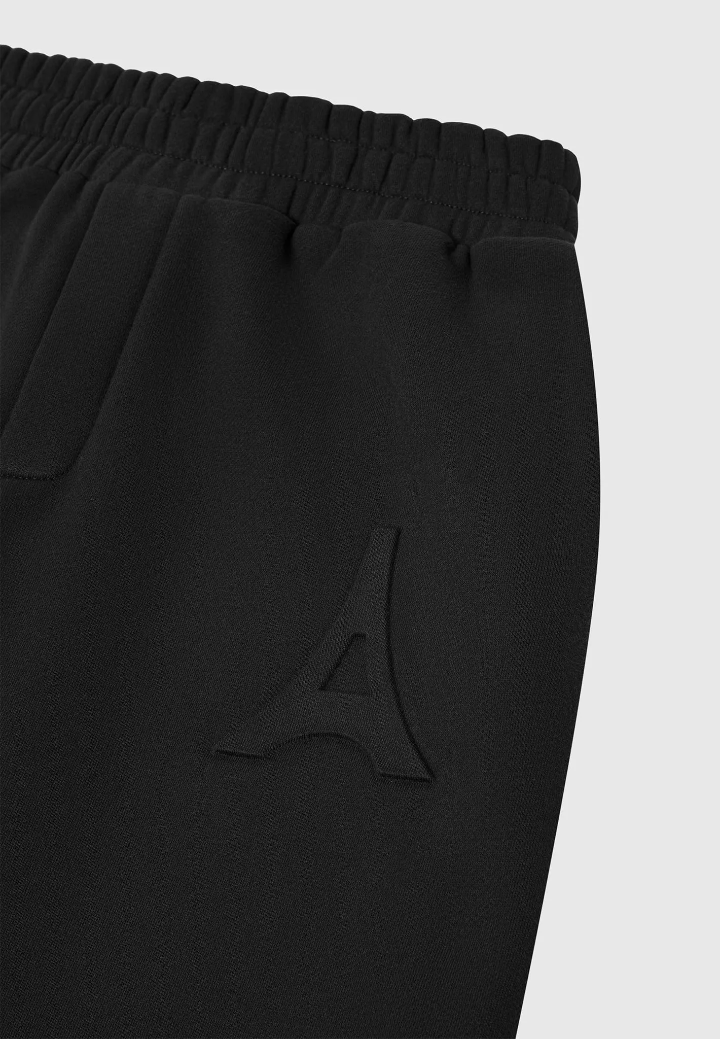Éternel Eiffel Embossed Joggers - Black