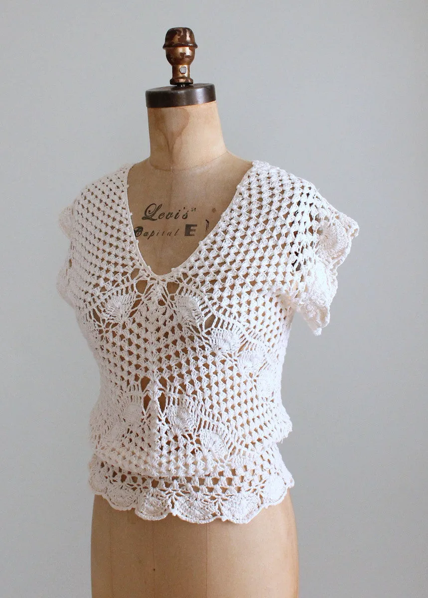 Vintage 1970s Scallop Hem Crochet Top