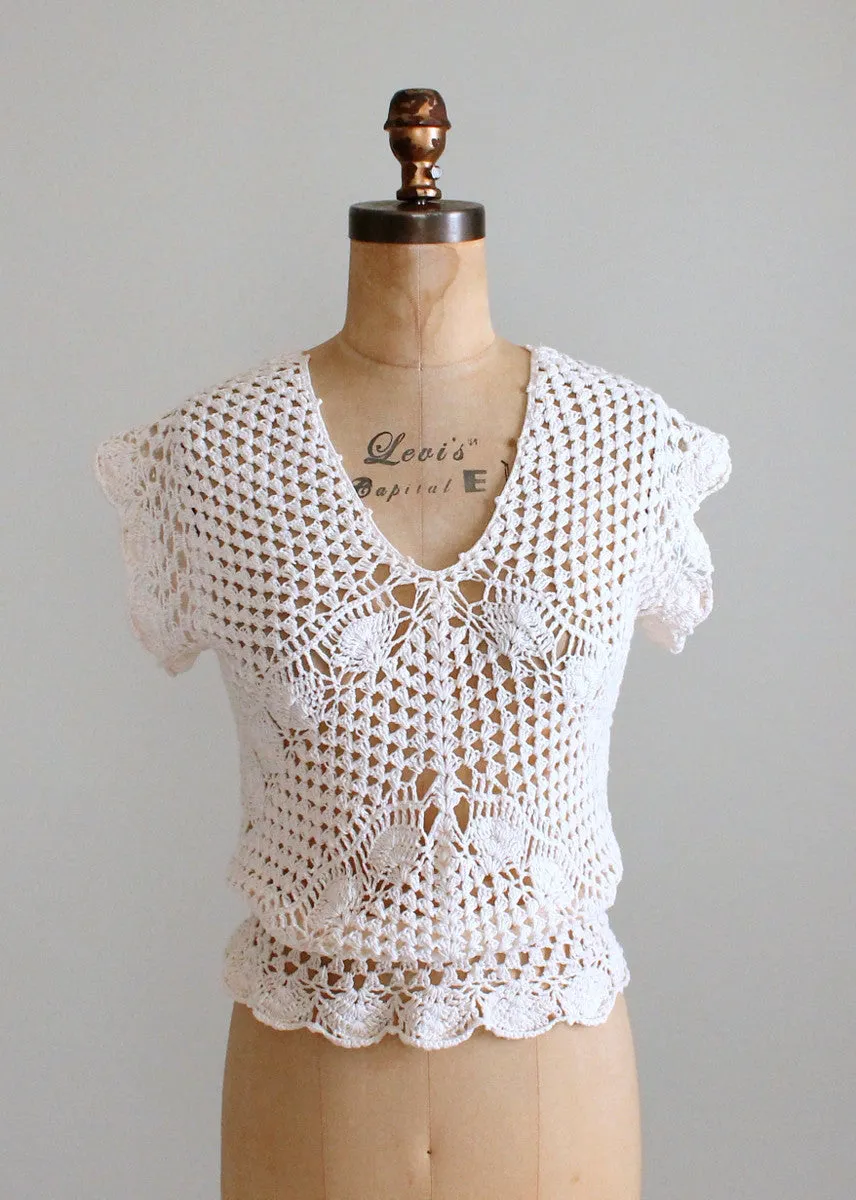 Vintage 1970s Scallop Hem Crochet Top