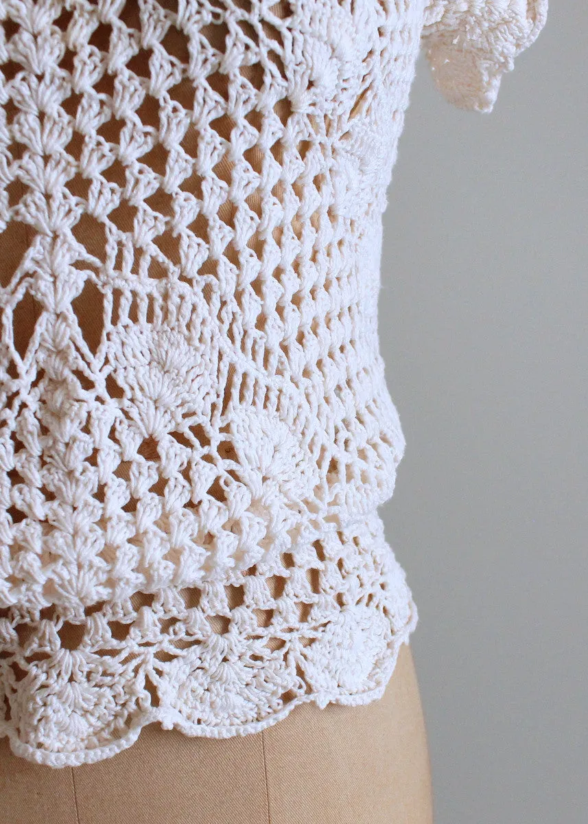 Vintage 1970s Scallop Hem Crochet Top