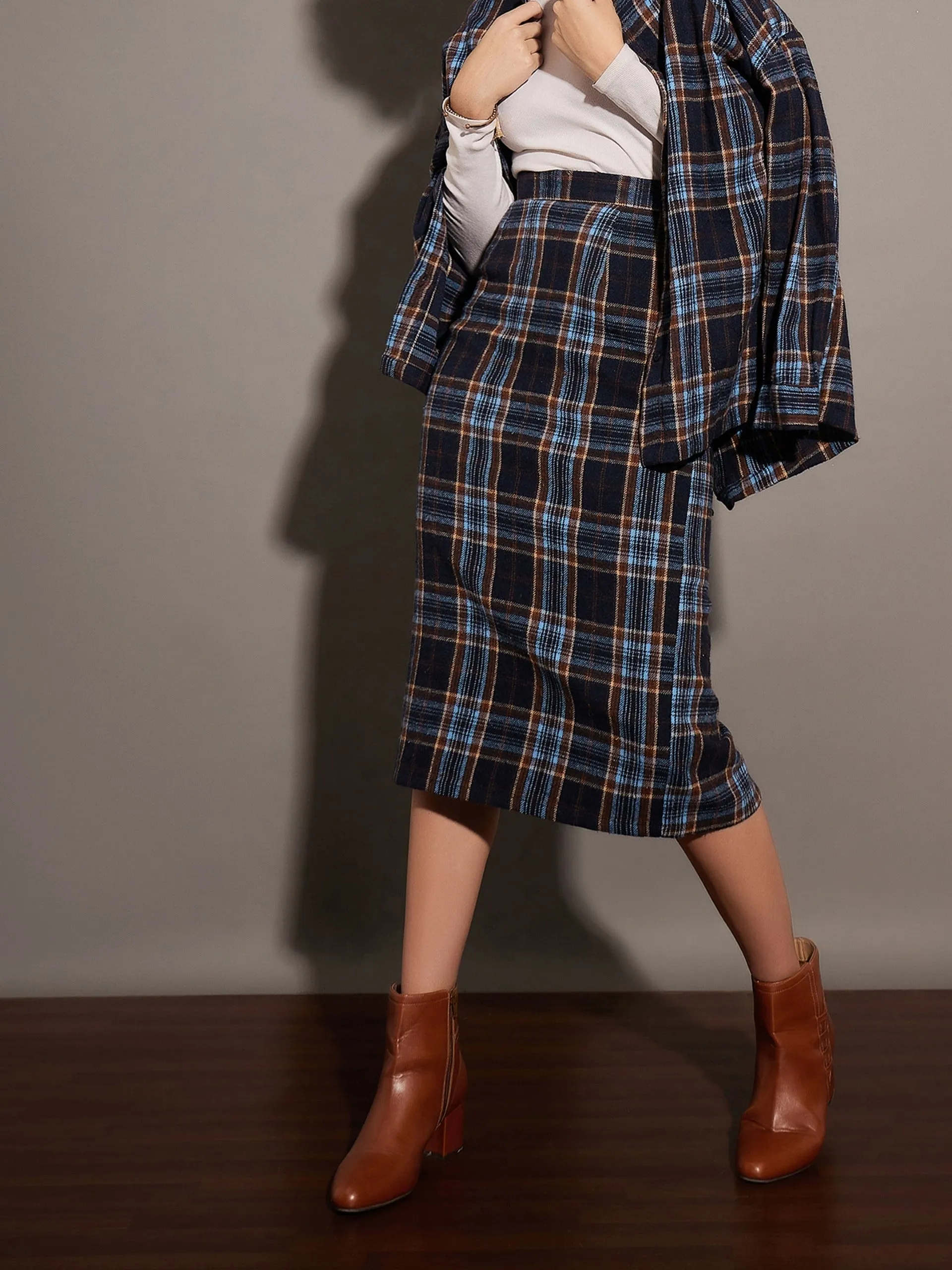 Women Blue Yarn dyed Check Pencil Skirt